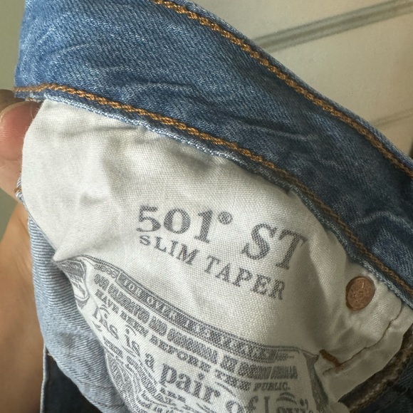 Levi’s 501 Straight Slim Taper - Picture 5 of 5